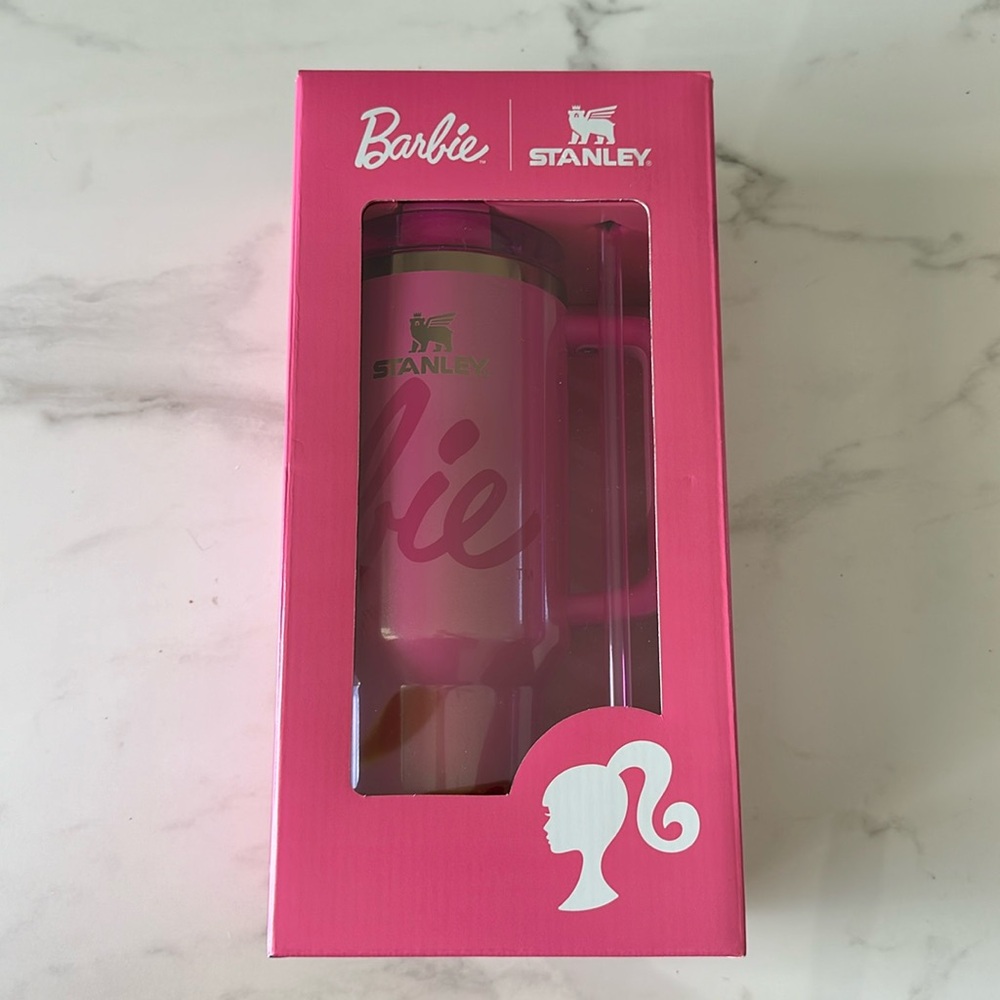 BARBIE™ ICON 40 OZ QUENCHER